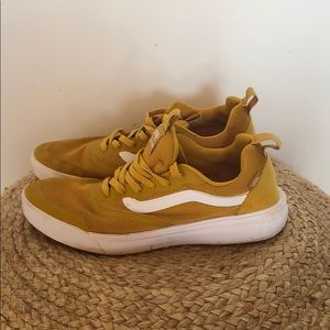 VANS UltraRange Golden Oak Marshmellow Skate Shoe